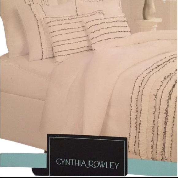 cynthia rowley white comforter with black accent ruffle vintage - Picture 4 of 6